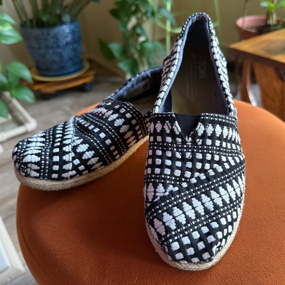 TOMS